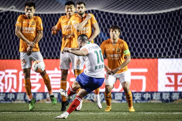 郭士强：崔永熙持球失误较多 专注力也需提高